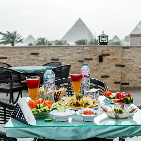Night Pyramids Inn Hotel